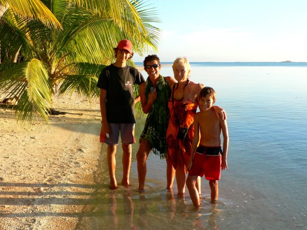 93- Romain, Regine, Marie, Bastien 